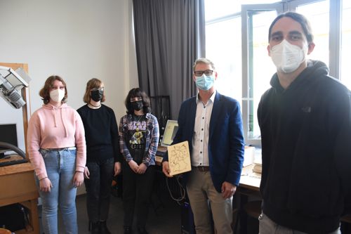 VR-Westmünsterland Bildungsinitiative unterstützt Herta-Lebenstein-Realschule beim Projekt "Lasercutter"